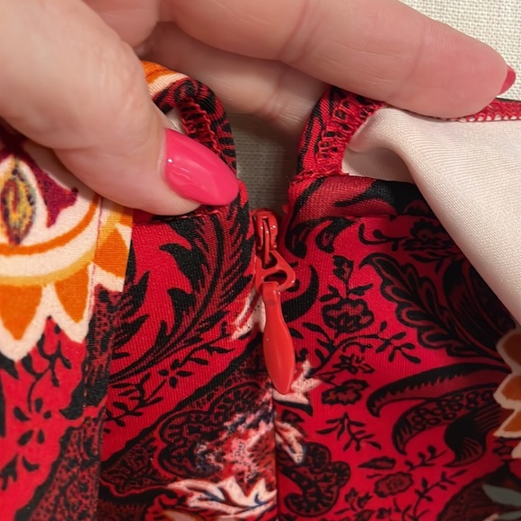 GUESS Red Elysian Floral Shaye OFF THE SHOULDER ruffle fitted SCUBA mini dress L - Picture 6 of 16